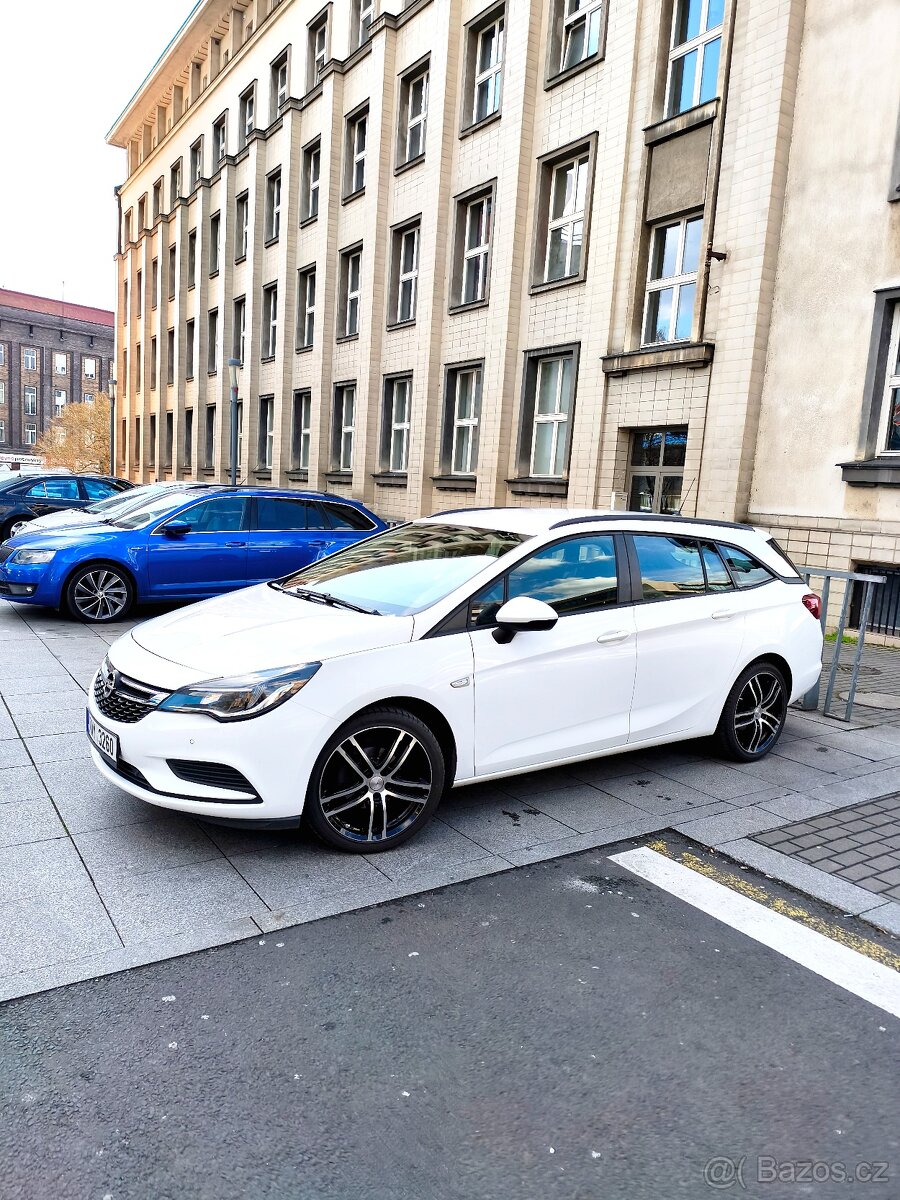 Opel astra K ST 2019 - 11