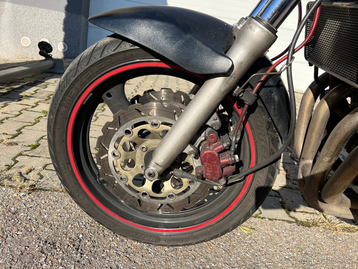 Suzuki GN 600 Bandit - 11