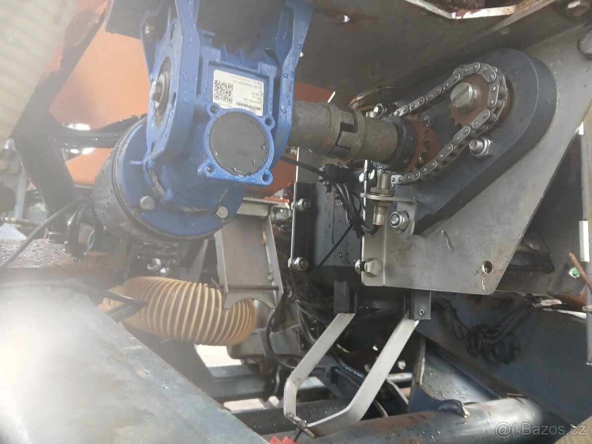 Secí stroj MZURI Pro till 4t (pasové zpracování půdy) - 11