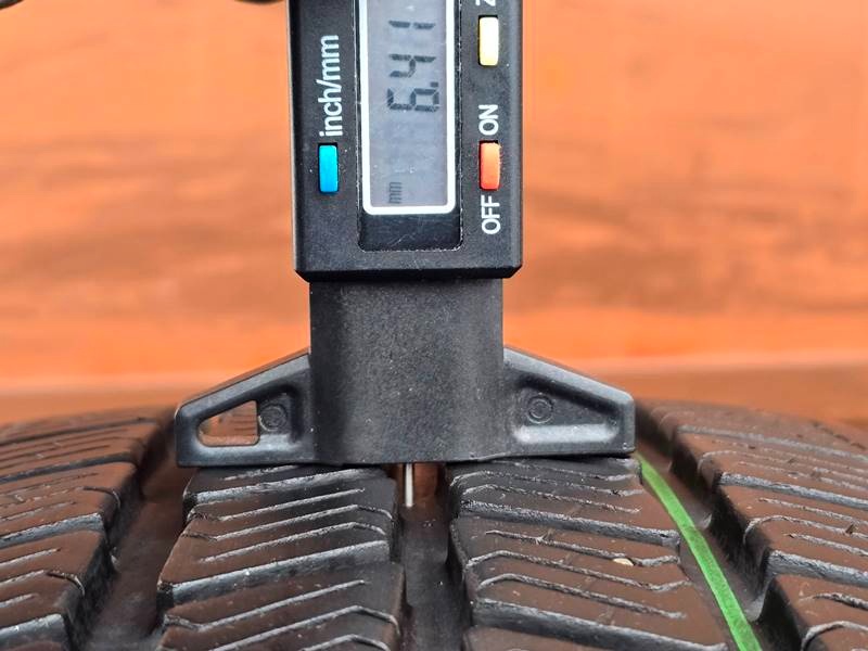 Zimní Barum 215/60/16 XL - 11