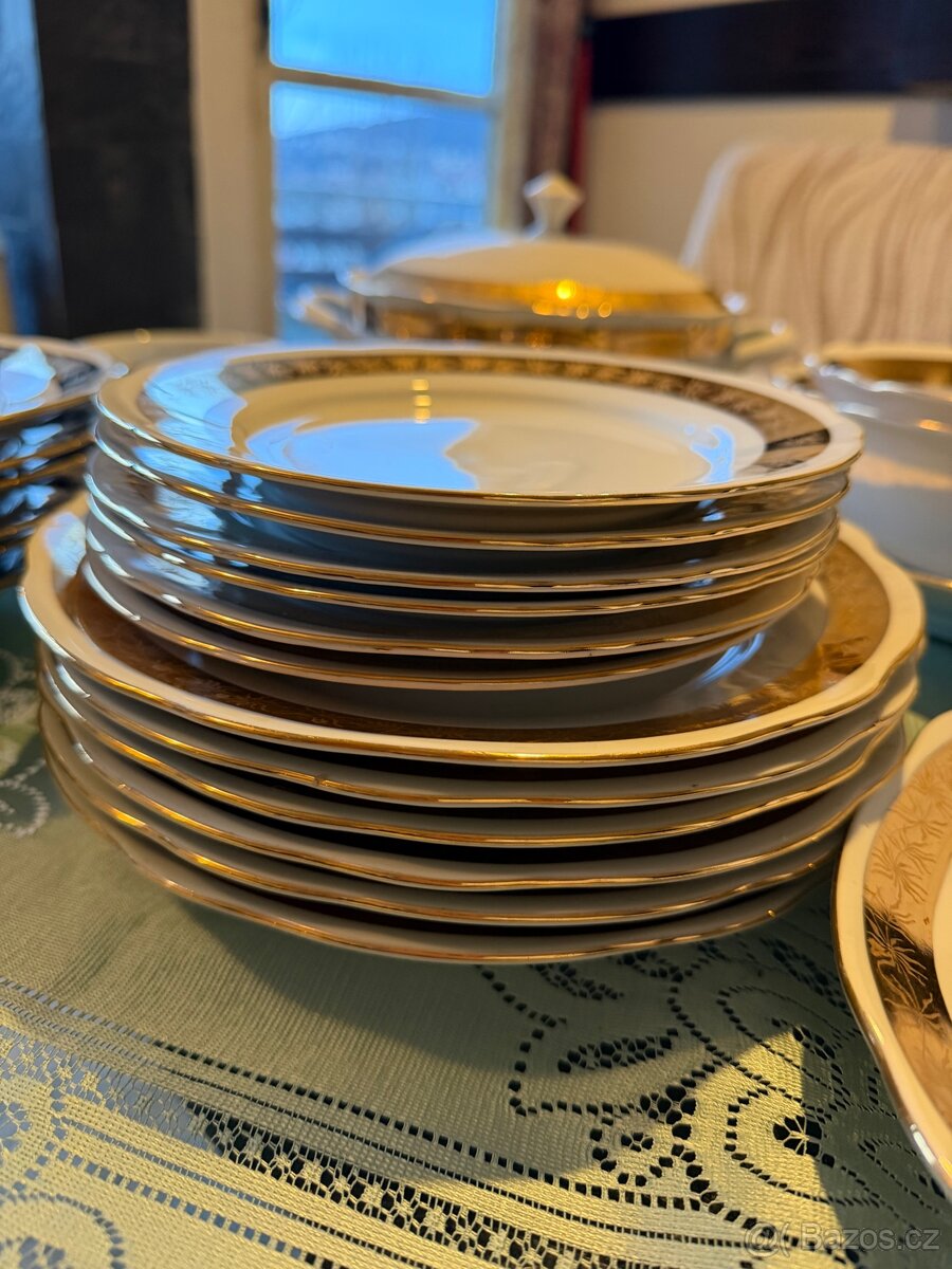 Jidelni sada pozlacena - 11