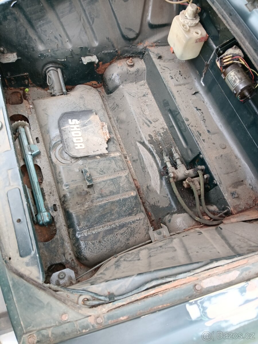 Škoda 100 L typ 722 r.v.1971 - 11