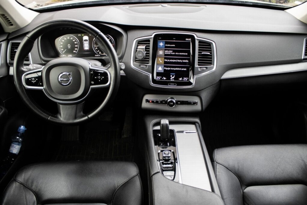 Volvo XC90 2.0 B5 Drive-E AWD A/T (2019) - 11