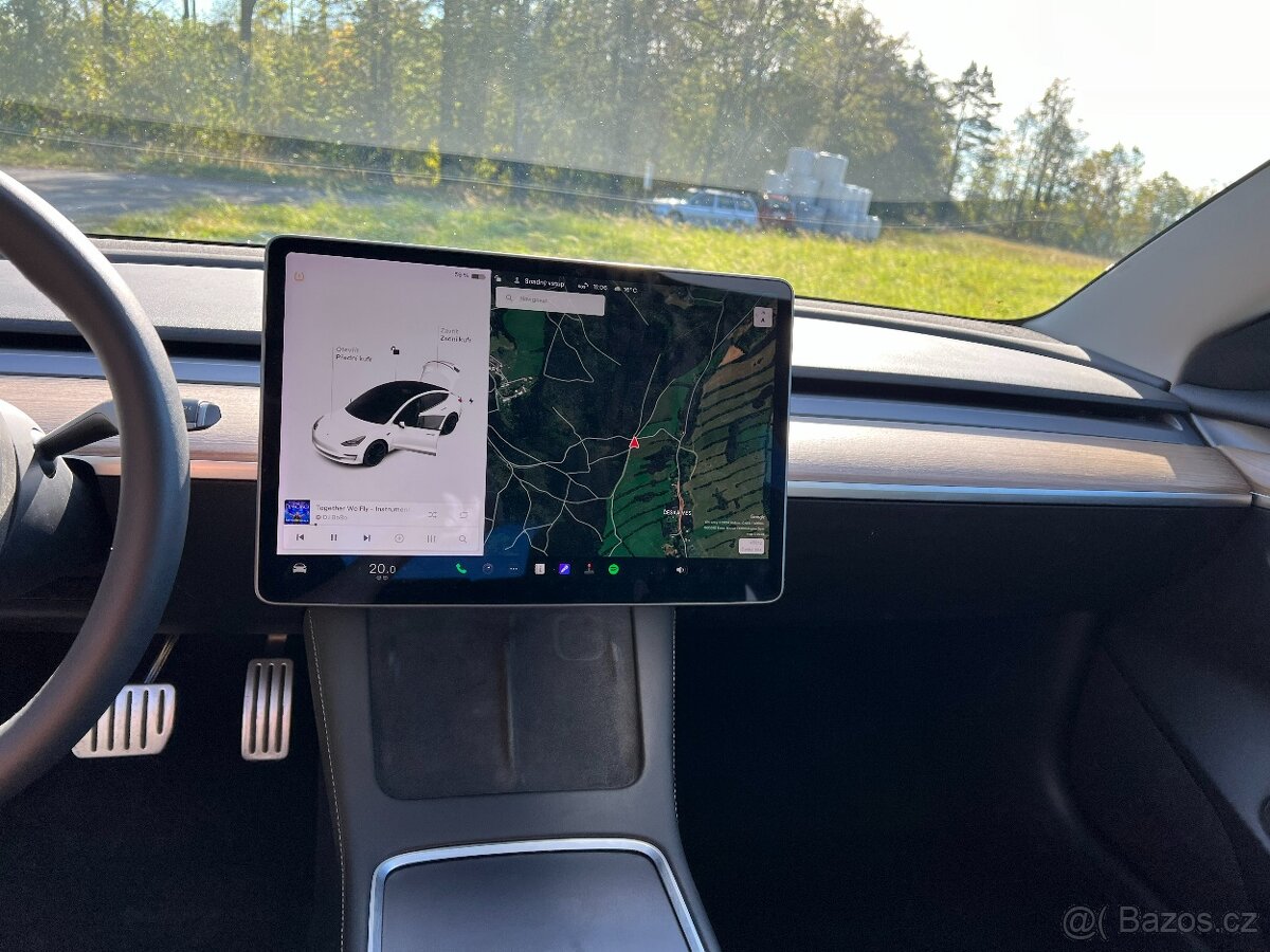 Tesla 3 Performance 9/2021 refresh model - 11