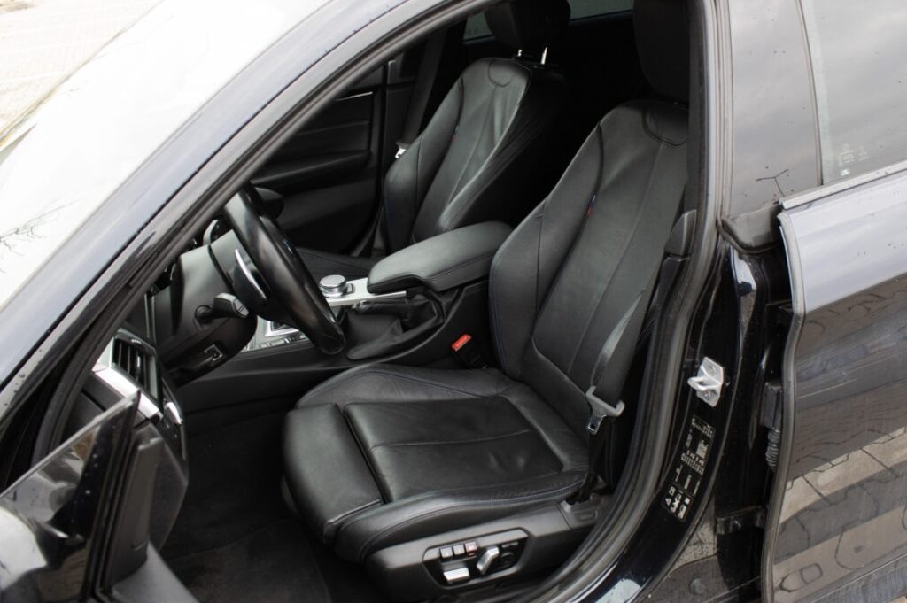 BMW 440i xDrive z roku 2018 - 11