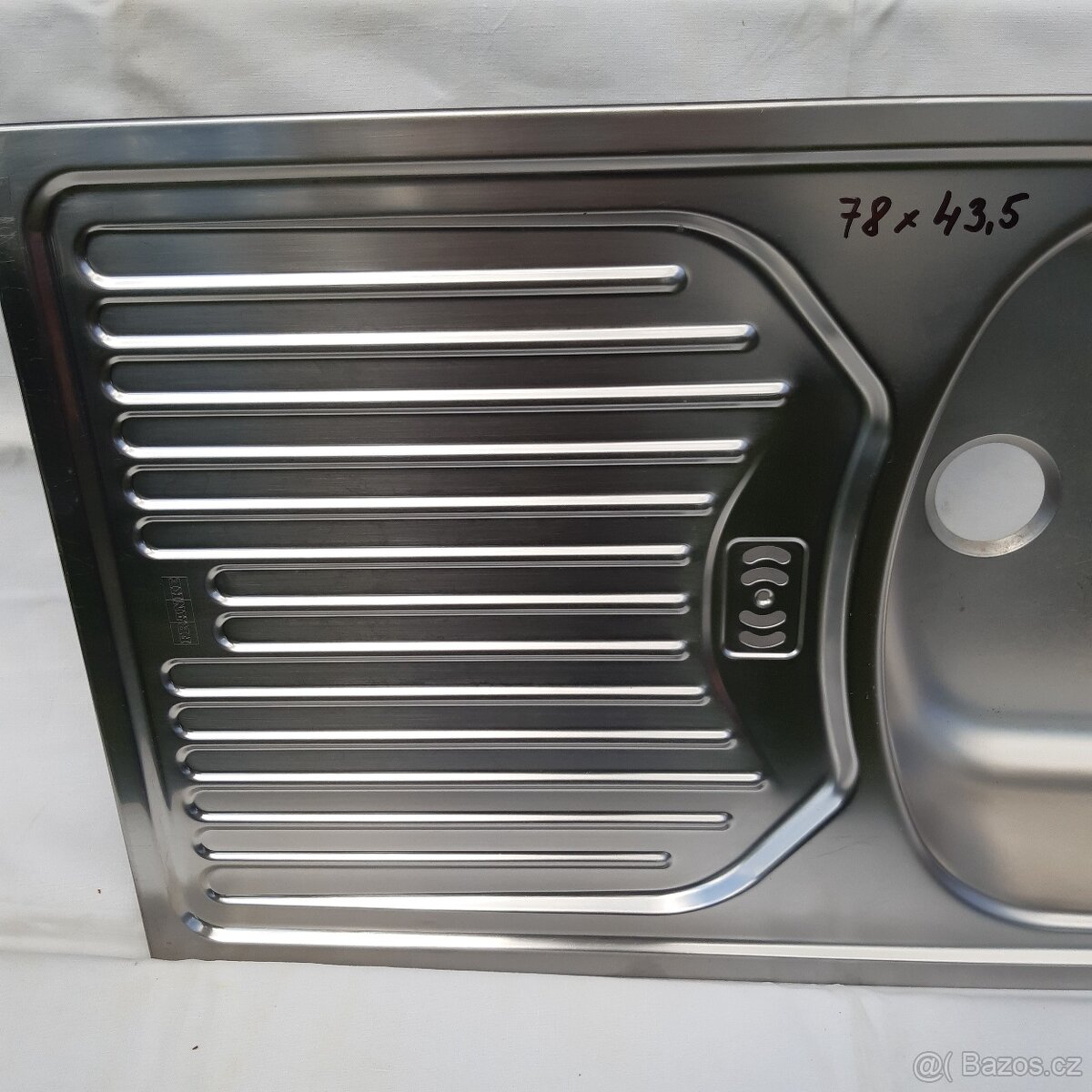 Dřezy do kuchyňské linky - 11