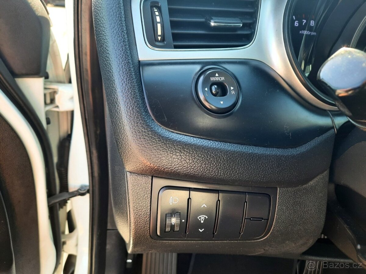 Kia Cee´d 1,4 CVVT-i KLIMATIZACEESP - 11