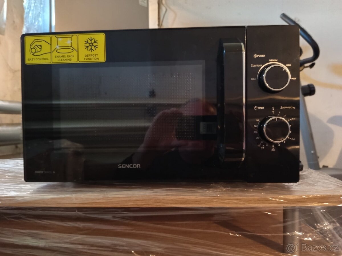 lednička, pračka, skříně - 11