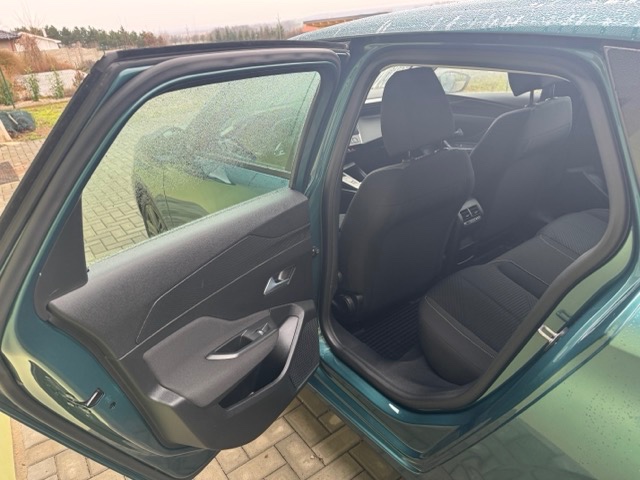 Peugot 308 SW, automat, 1. maj, kombi, záruka, skvělý stav - 11