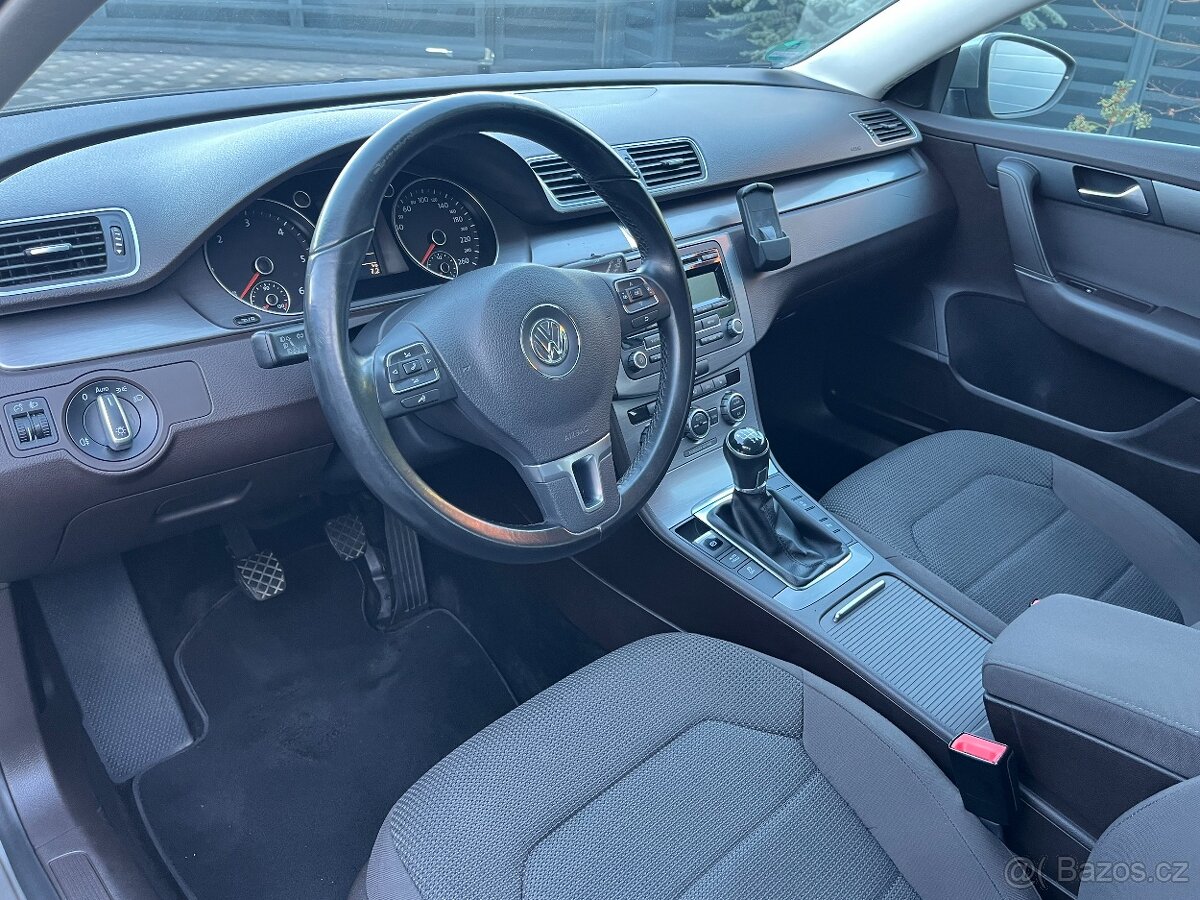 Volkswagen passat B7 - 2.0 tdi 103kw CR - nová Stk - 11