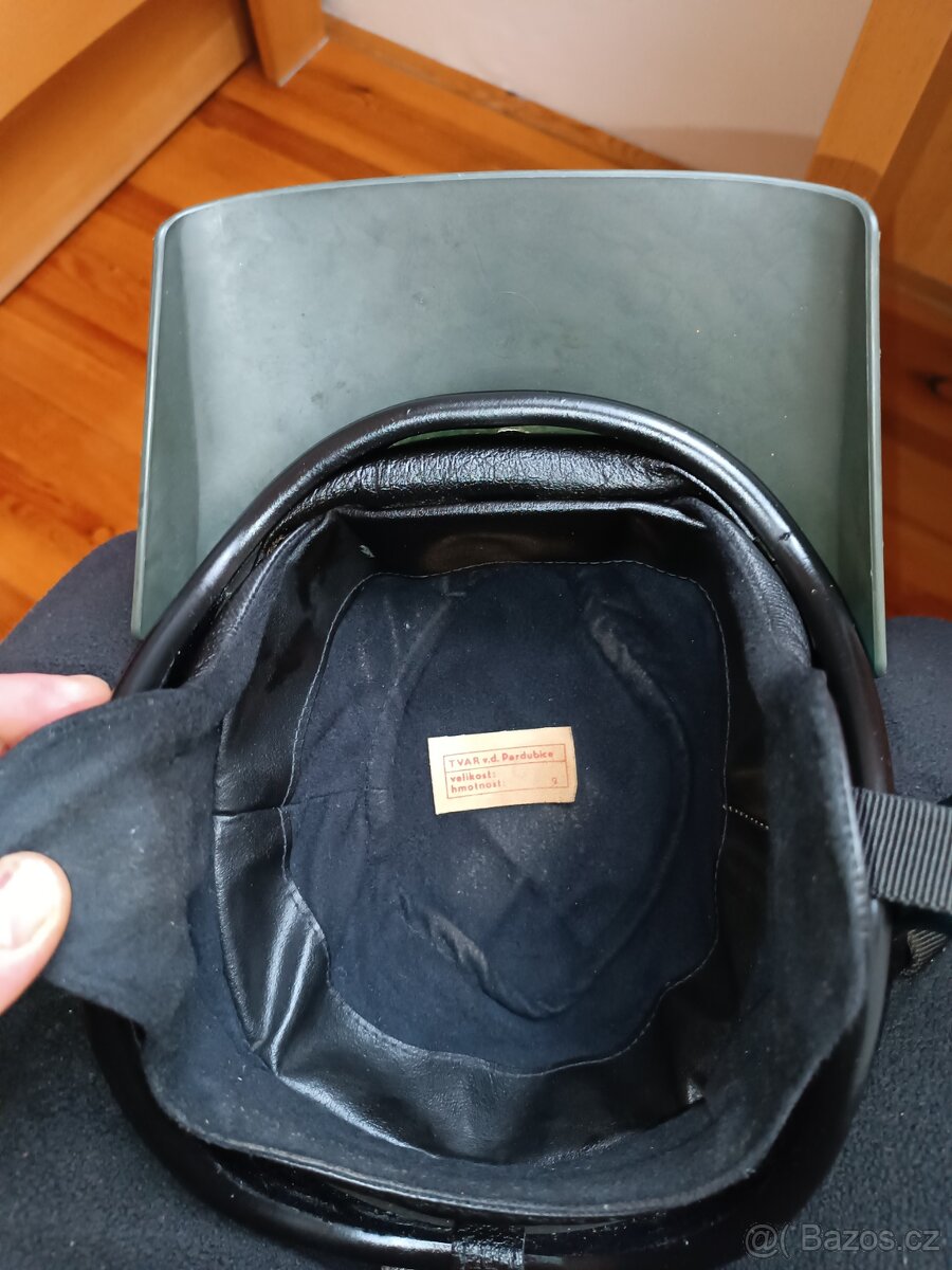 Stará přilba, helma - Cassida CROSS - 11