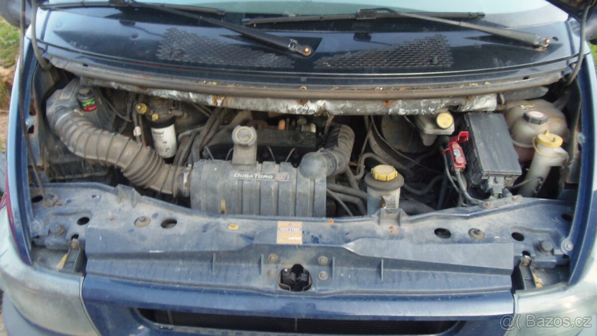 Ford Transit 2.0 nafta - použité díly z tohoto vozu - 11