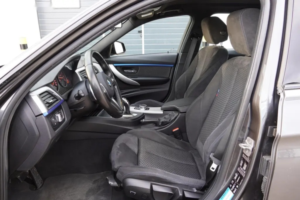 BMW Řada 3, 320D,Xdrive,M-paket,Led,Kamera - 11