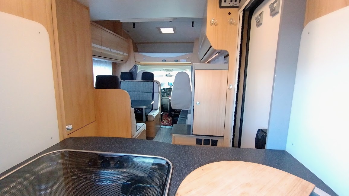 Fiat Ducato / Sunlight, alkovna pro 6 osob, tažné, markýza - 11