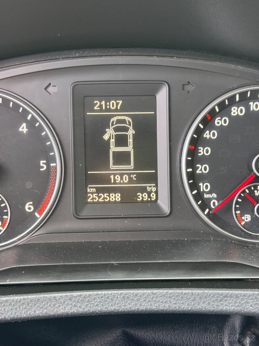 Vw T5 valník 2.0tdi 84kw DPH ROZVODY tažné zařízení - 11