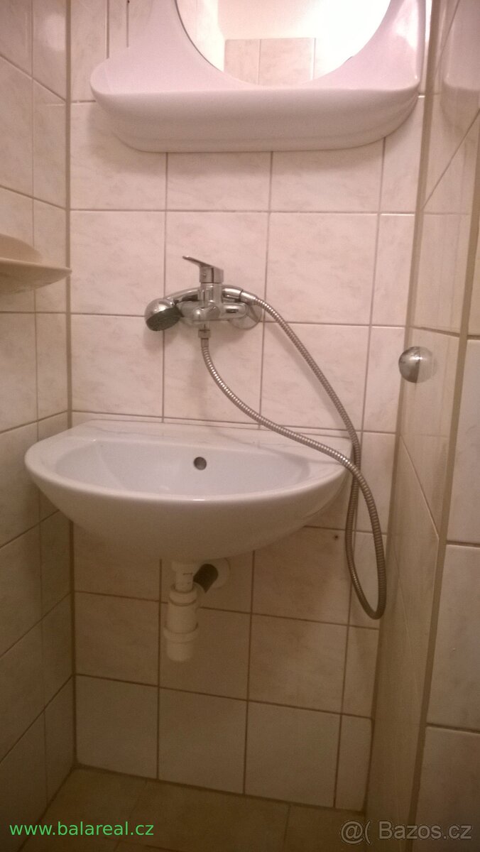 1+1 Halasovo náměstí Brno Lesná 32 m2 s balkónem, 9 p., neza - 11