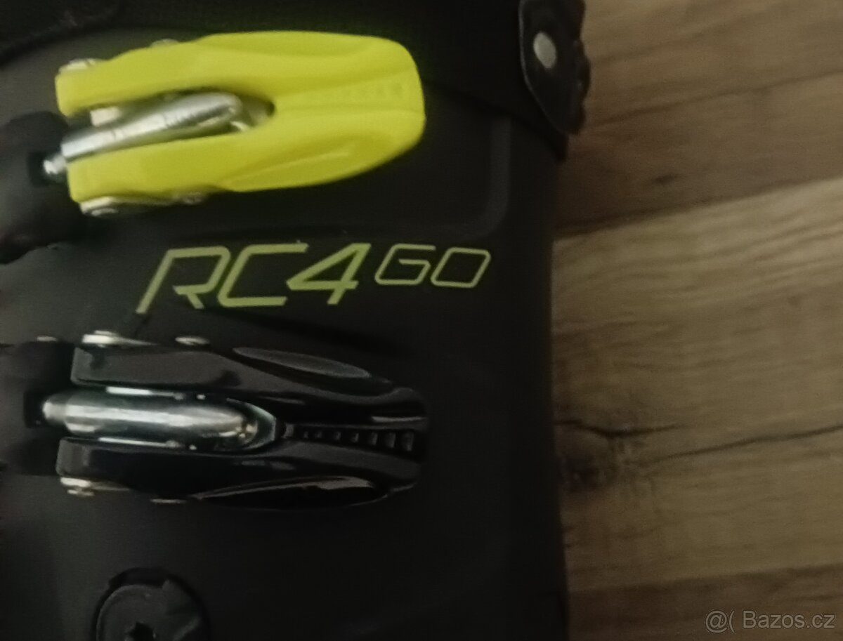 Dětská lyžařská bunda a boty - 11