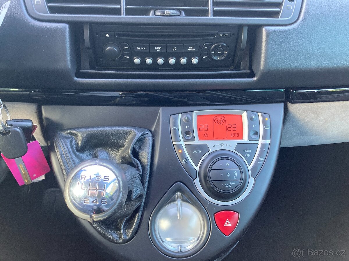 Citroën C8, 2,0/100kW Tažné 8.míst El.dveře - 11