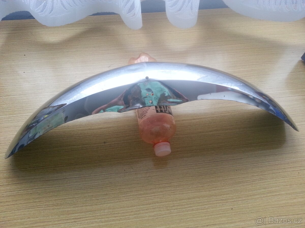 Přední blatník na Jawa 350 634 napadený kutilem - 11