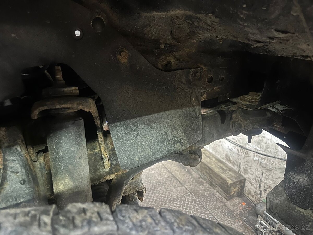 Isuzu D-Max 3.0 TD - 11