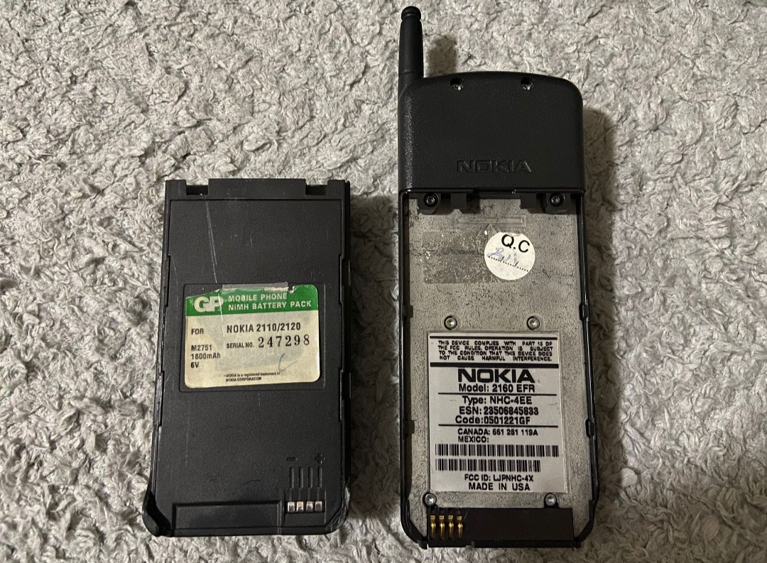 Starožitný telefon NOKIA 2160/2120 - 11