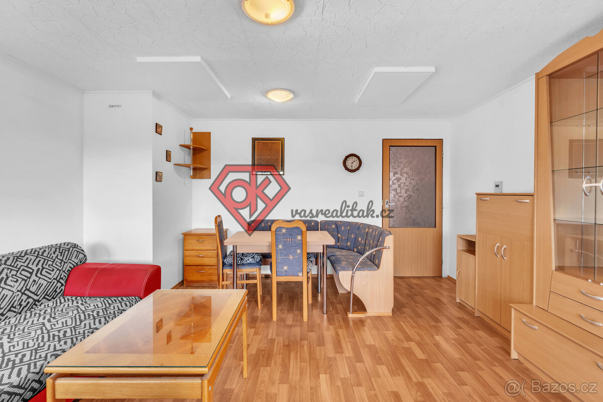 PRODEJ - byt 3+1 v Trnově - 11