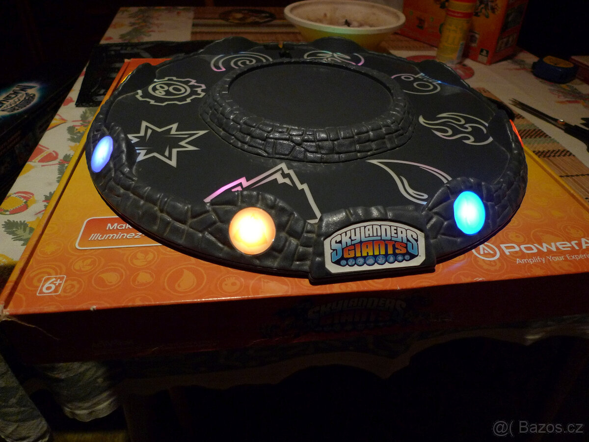 Skylanders pack, hrad, stojan - 11