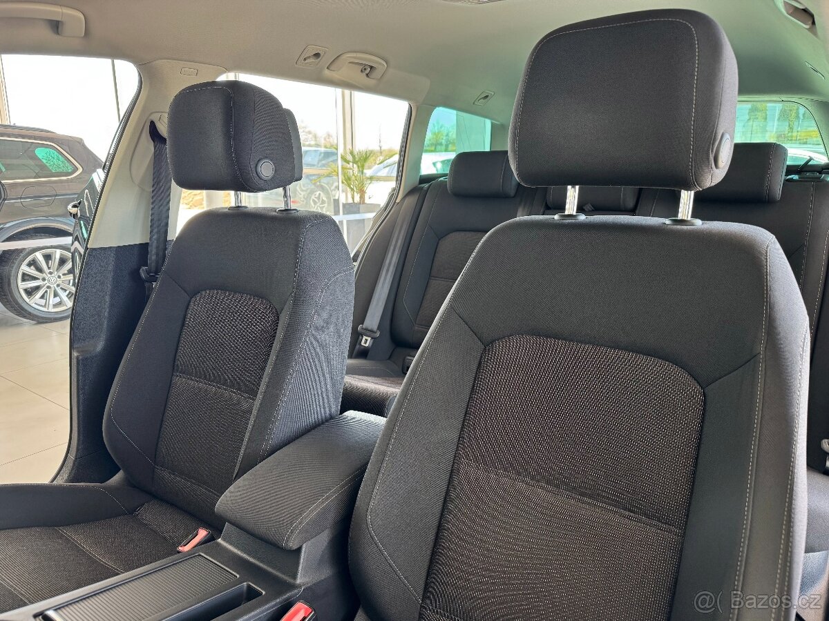 Volkswagen Passat 2.0TDI DSG 110kW Navi - 11
