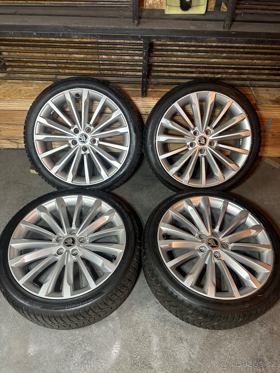 ALU Kola ŠKODA 5x112 R19 TRINIT Zánovní Zimní Pneu 235/40/19 - 11