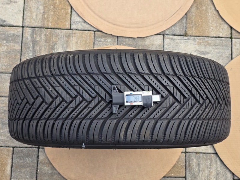 celoroční alu RIAL 8x18" 5x112 ET30 s pneu 225/45 R18 - 11