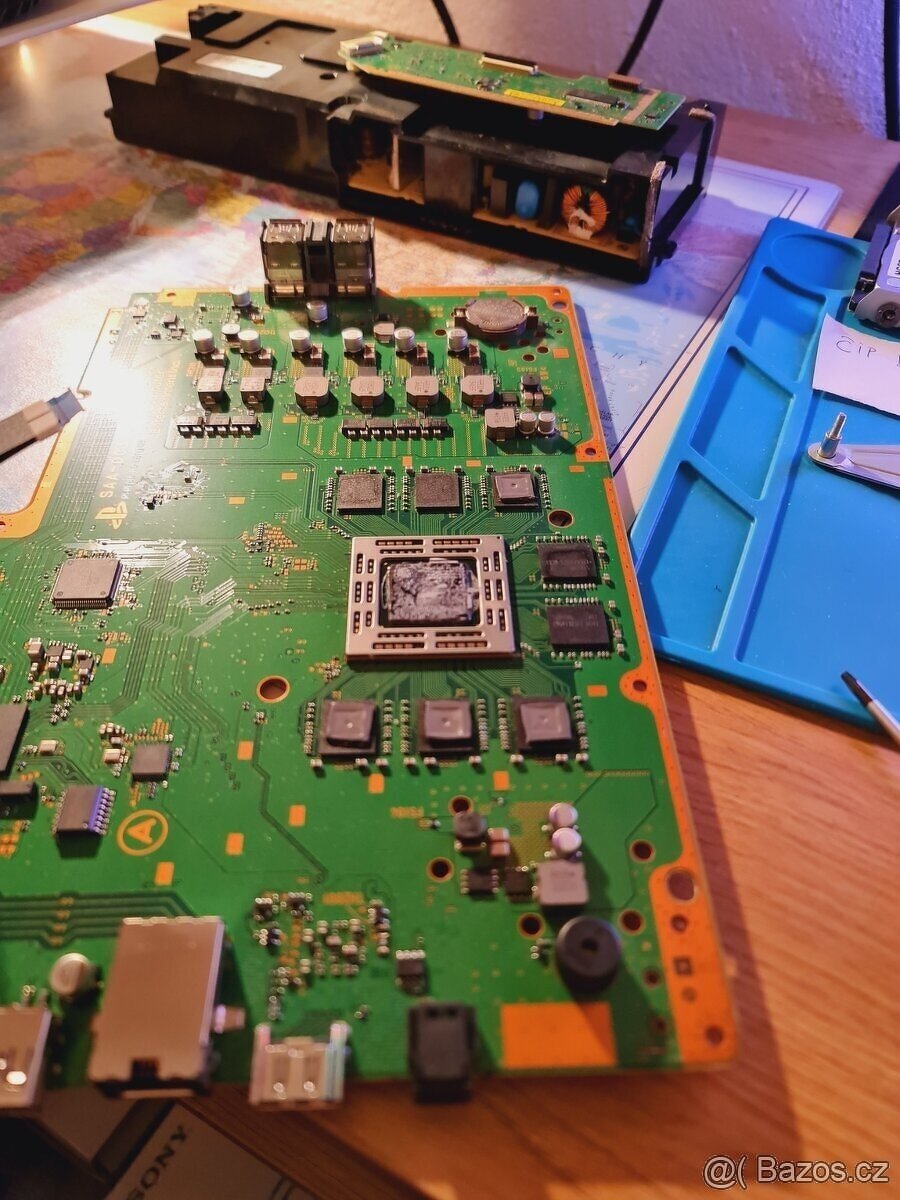 Čistění herní konzolí PS3, PS4, PS4 PRO, PS5 - 11