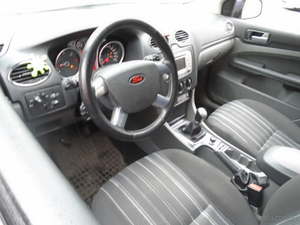 ford focus 1,6tdci 08 díly ST nárazník přední - 11