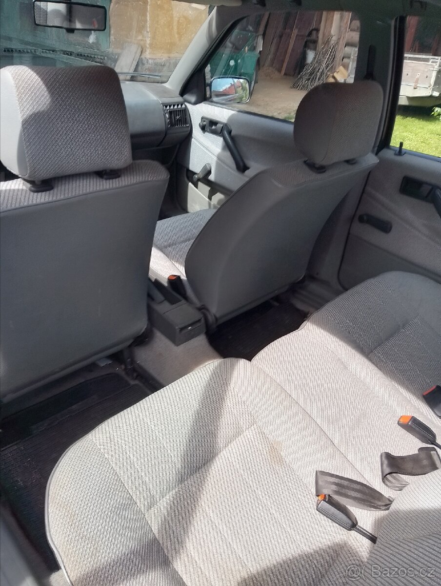Volkswagen PASSAT B3 1.8 CL - 11