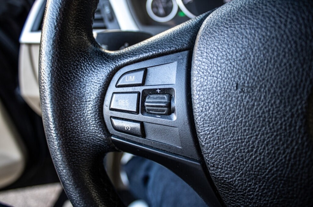 BMW Rad 3 318d xDrive, 100kW, M6 - 11