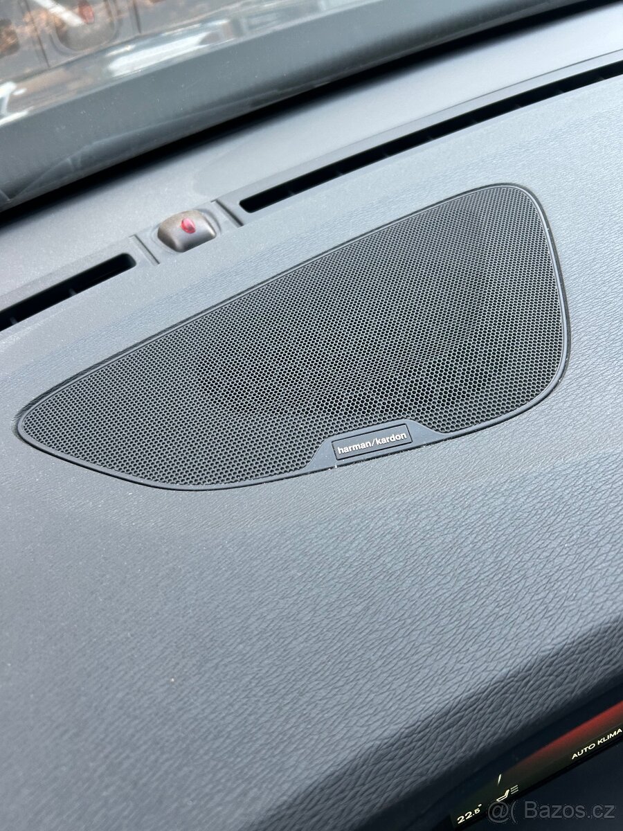 Volvo V60 Cross Country AWD - 11