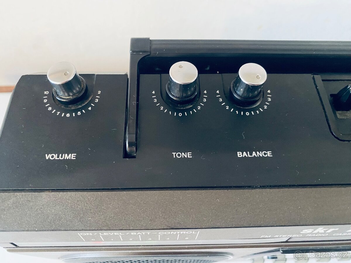 Radiomagnetofon RFT SKR 700, rok 1987 - 11