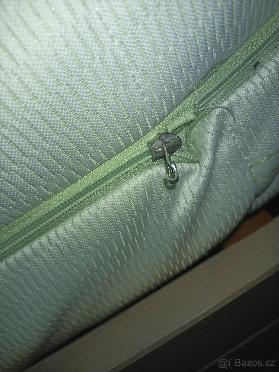 Prodám hezké letiště IKEA HEMNES 140 x 200 cm - 11