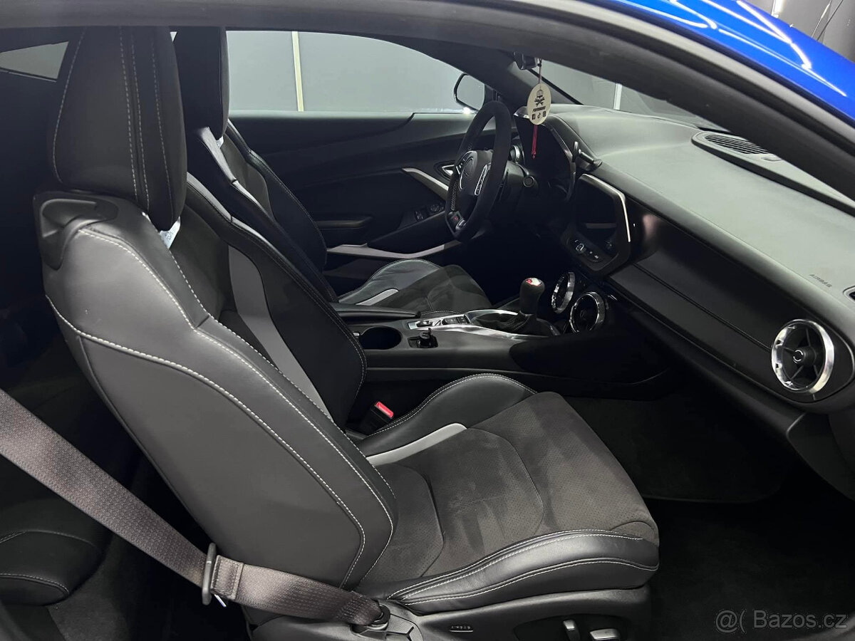 Camaro 1LE SS NPP Exhaust RECARO Alcantara BREMBO Magn - 11