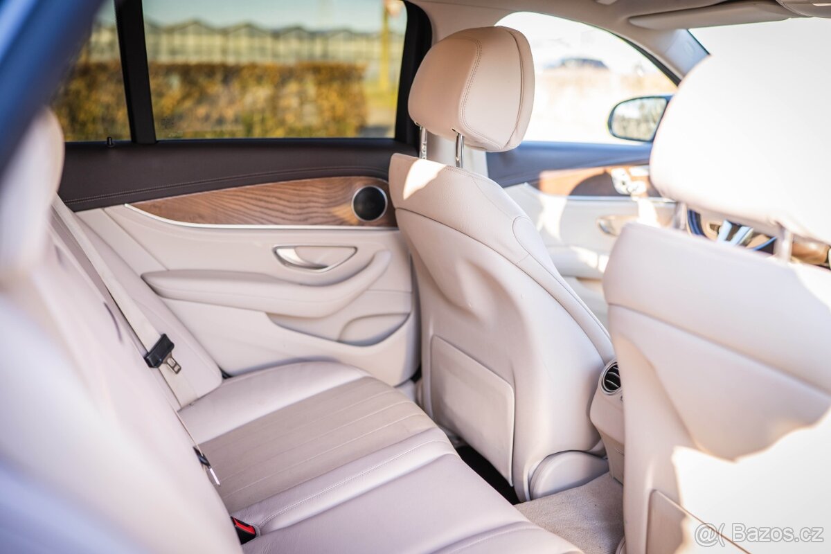 Mercedes-Benz E 220 D 4MATIC 2019 - 11