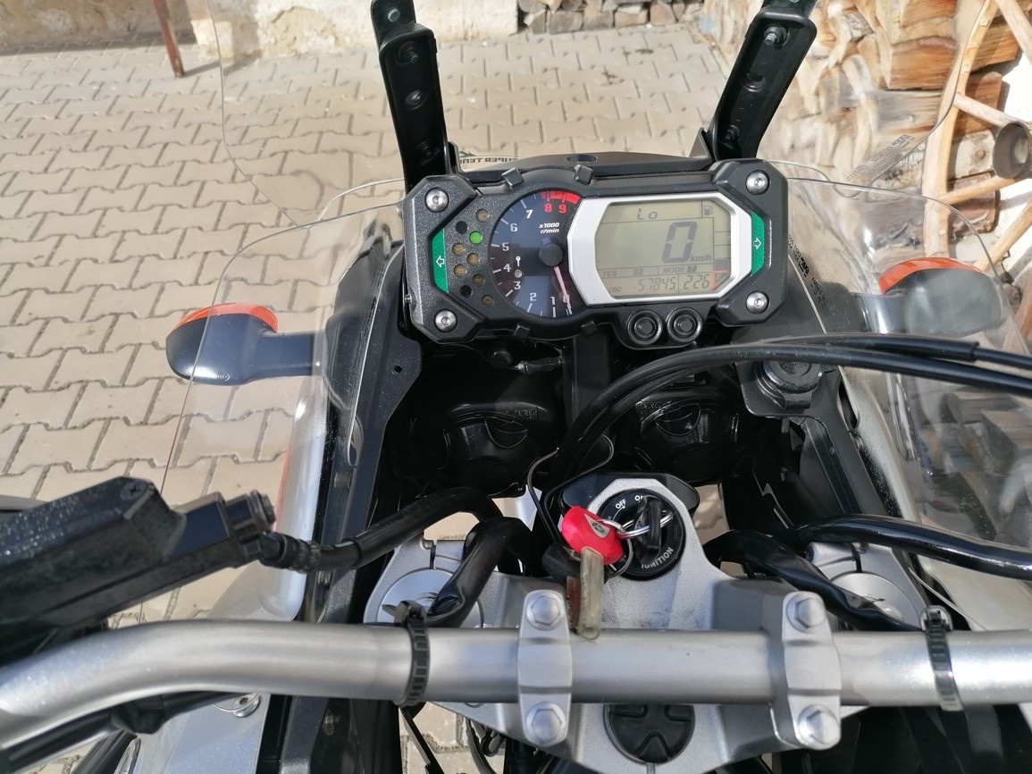 YAMAHA XT 1200 Z Super Ténéré - 11