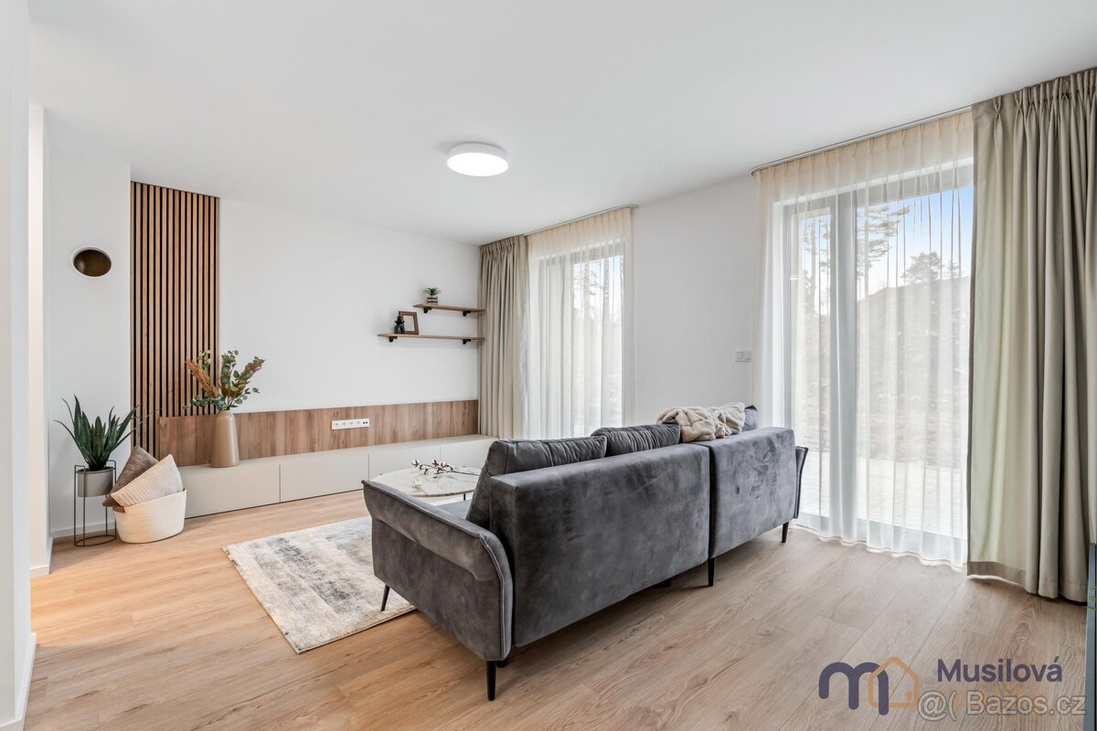 Pronájem rodinného domu 92 m2, pozemek 300 m2 - 11