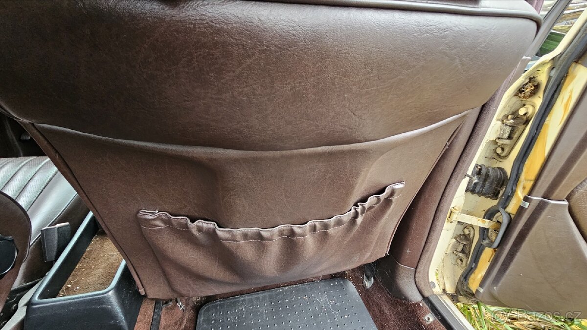 W124 200D manual - 11