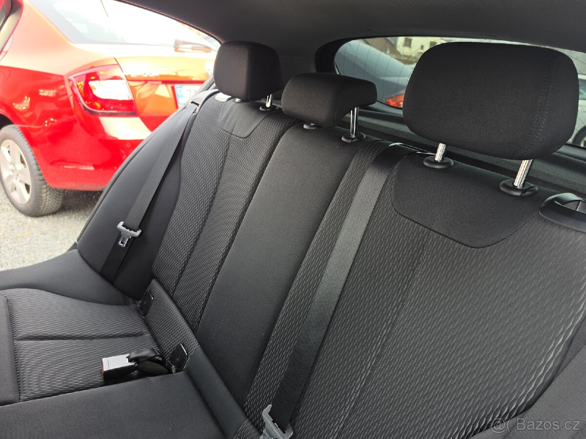 BMW Řada 1
120D Automat - 11