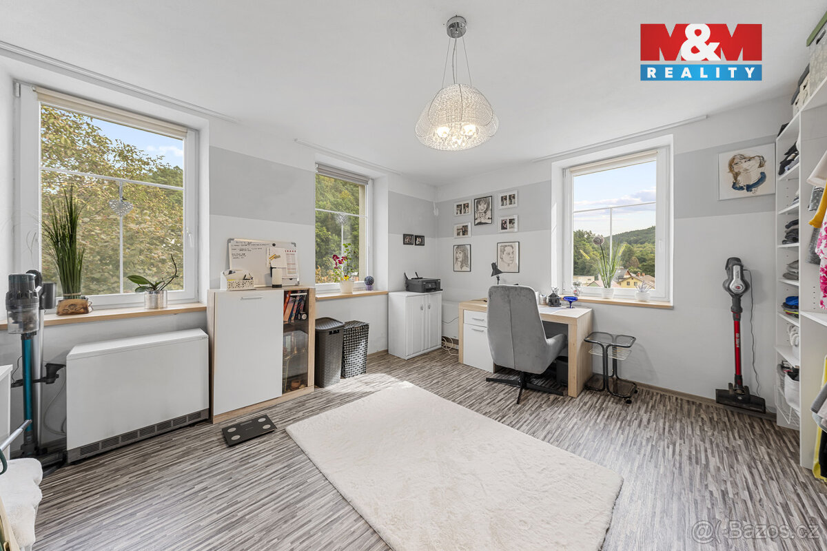 Prodej bytu 4+1, 119 m², Děčín, ul. Sněžnická - 11