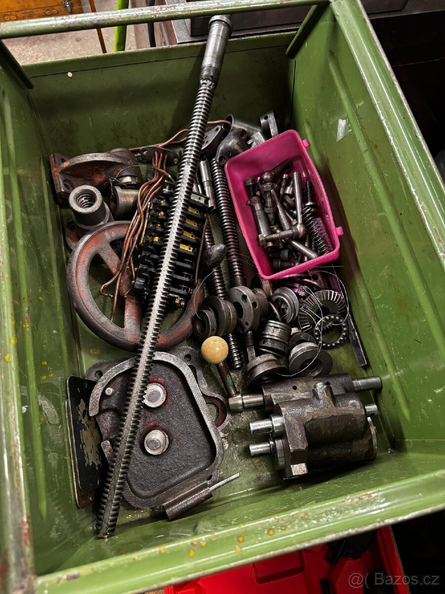 Prodám díly frézky F1S - 11