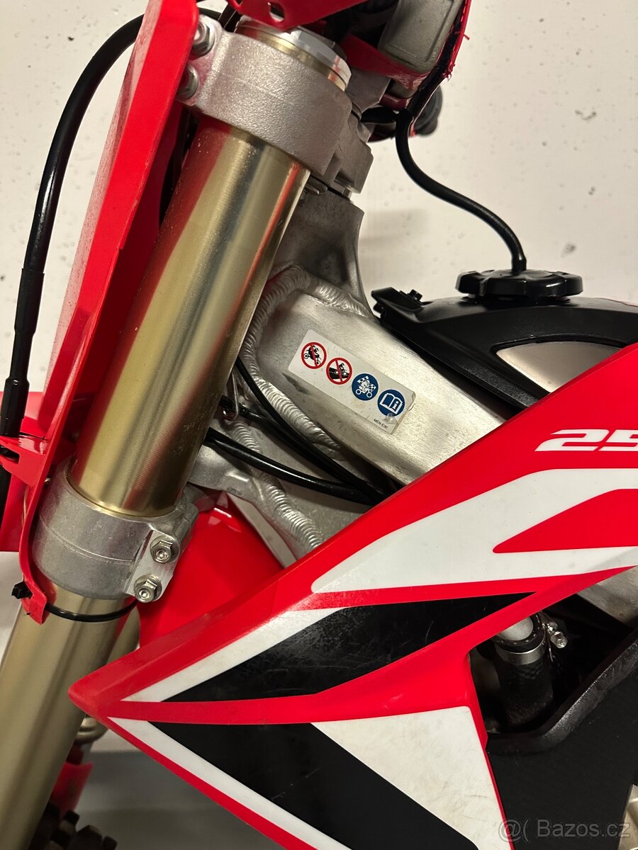 Honda CRF250R - 11