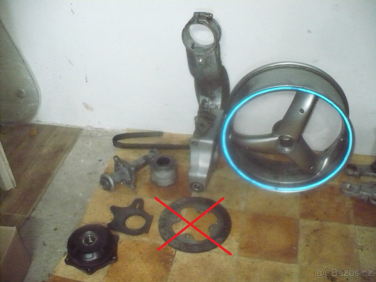 Triumph Sprint 955i ST r. 2000-díly - 11