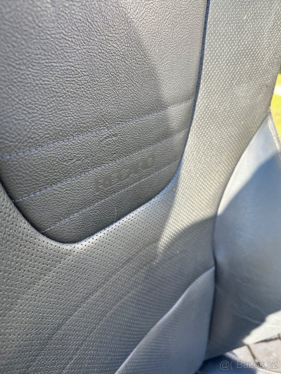 RECARO sedačky - 11