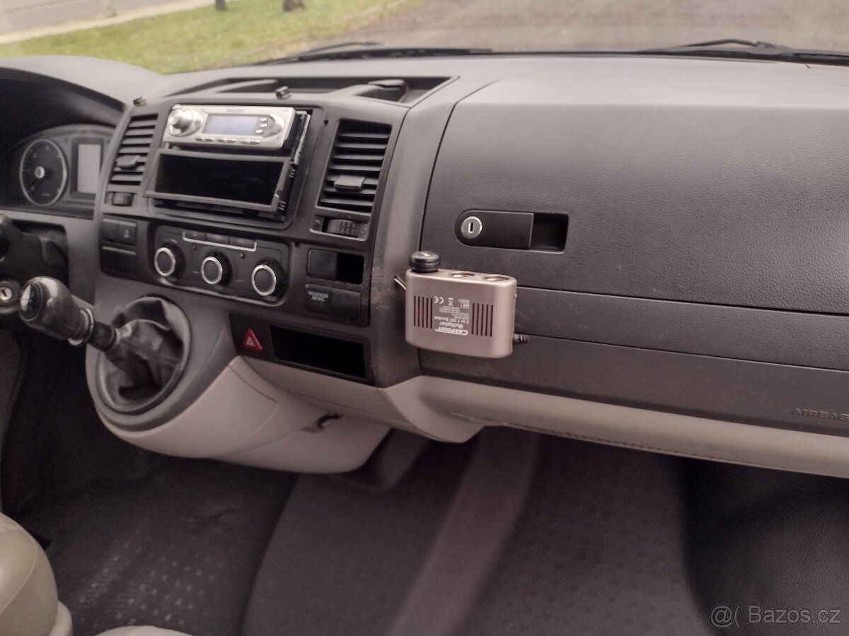 VW Transporter T5 2.0TDI - 11