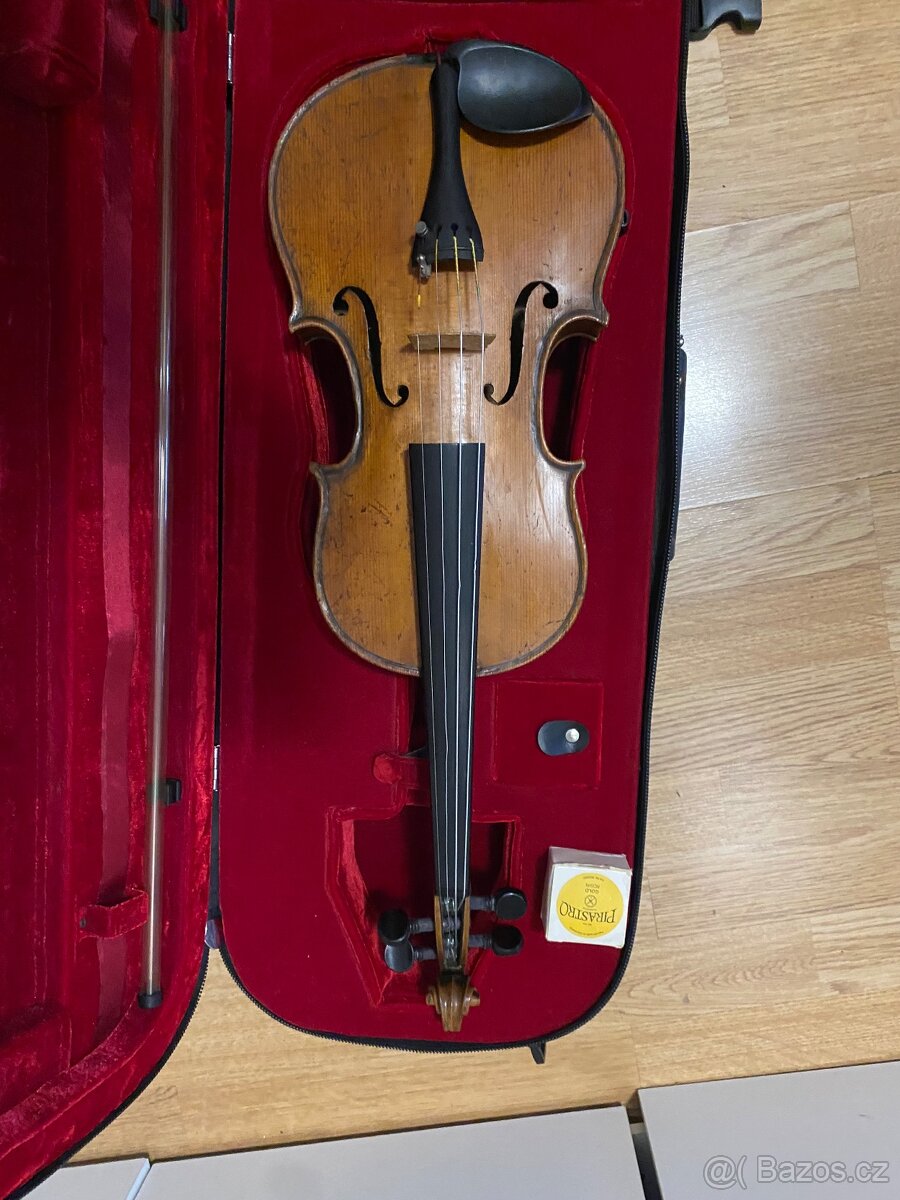 Starší housle s etiketou Stradivarius + pouzdro a smyčec - 11